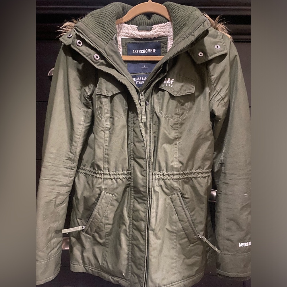 Abercrombie | All-Season Weather Warrior, Size S